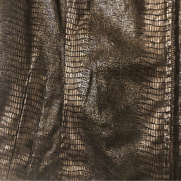 NWOT ELCC velveteen snakeskin vest with shimmer - Picture 3 of 5